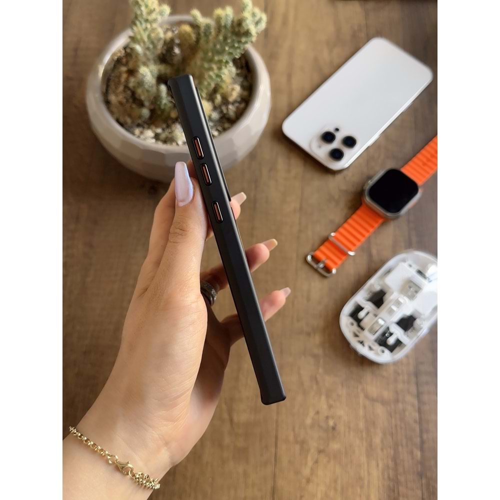 SAMSUNG S24 ULTRA MAGSAFE UYUMLU STANDLI KARBON SOO-700 SİLİKON KILIF