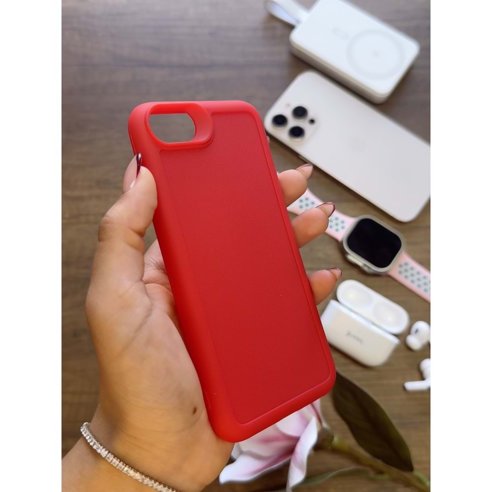 IPHONE 6 / 7 / 8 / SE 2021 / SE 2022 RENK ATMAYAN KEEP SİLİKON KILIF - KIRMIZI